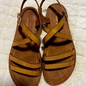 Madden Girl size 8 flat brown leather sandals